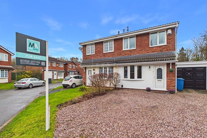 2 Bedroom Semi Detached House For Sale In Morton Close, Old Hall, WA5