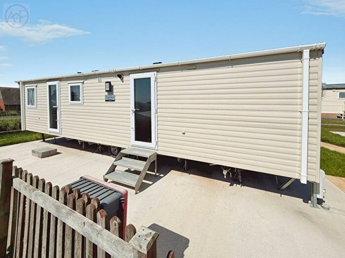 2 Bedroom Park Home For Sale In South Road, Brean, Burnham-On-Sea, TA8