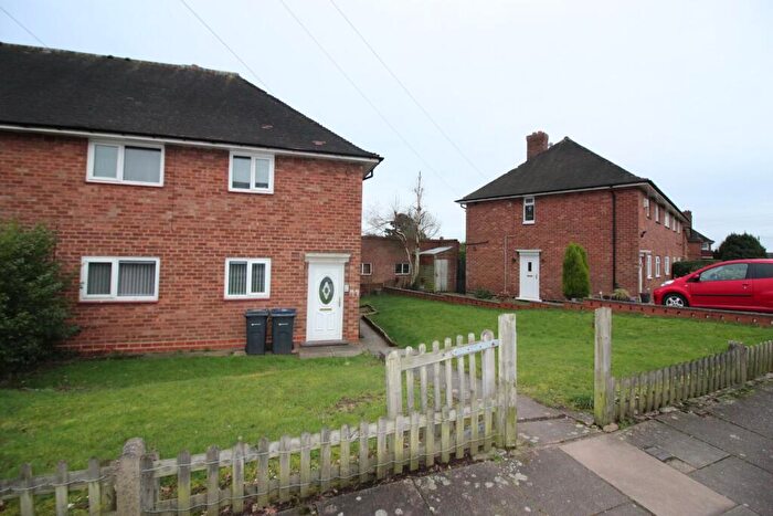 2 Bedroom Maisonette To Rent In Darleydale Avenue, Birmingham, B44