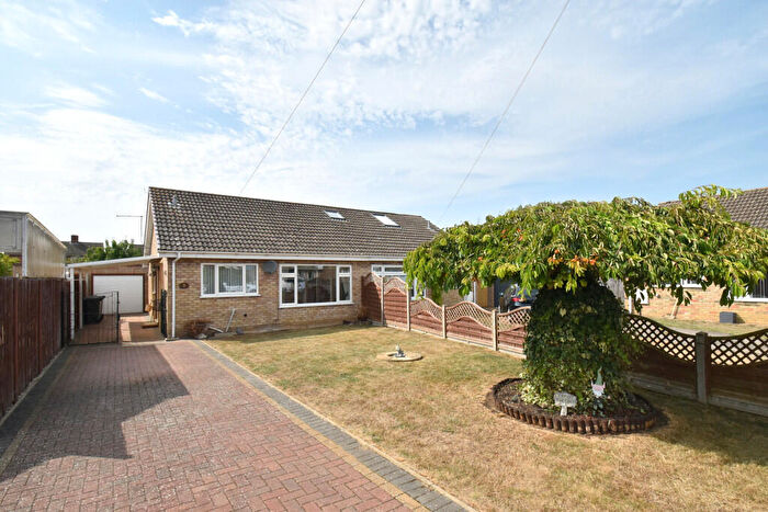 2 Bedroom Semi-Detached Bungalow For Sale In Hermitage Road, Earith, PE28
