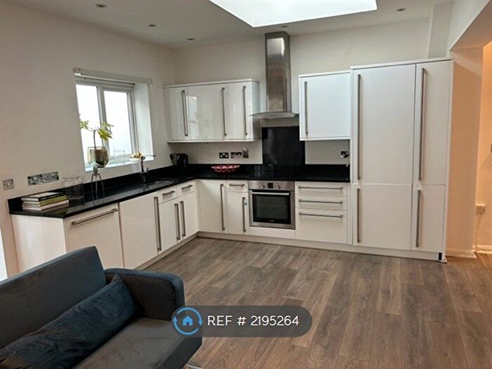 1 Bedroom Flat To Rent In Kingston Road, London, SW19