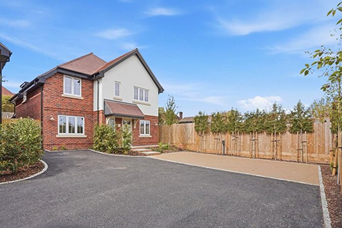 4 Bedroom Detached House For Sale In Amberwood Grove, Off Downs Wood, Epsom Downs, KT18