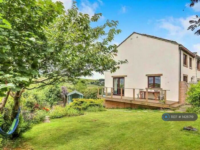 4 Bedroom Semi-Detached House To Rent In Spenbrook Road, Newchurch-In-Pendle, Burnley, BB12