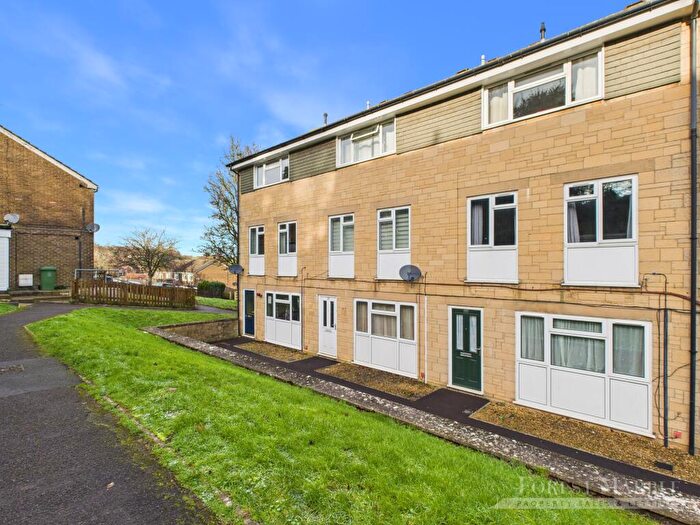 2 Bedroom Apartment For Sale In Dyers Close Lane, Frome, BA11