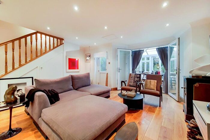 4 Bedroom Terraced House To Rent In Marquis Road, Camden, NW1
