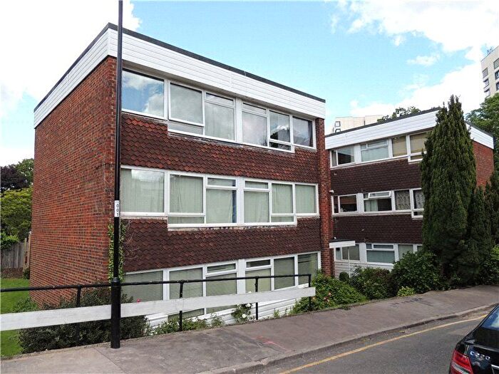 2 Bedroom Flat To Rent In Arnold House, Ashley Lane, Croydon, CR0
