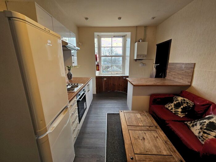 2 Bedroom Flat To Rent In Scott Street, Dundee, DD2