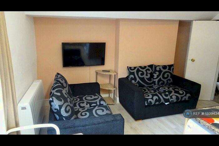 3 Bedroom Maisonette To Rent In Northgate, Canterbury, CT1