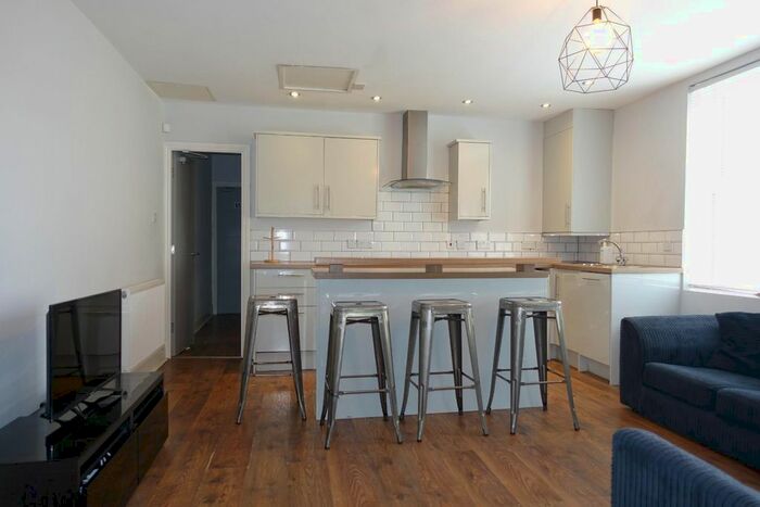 5 Bedroom Property To Rent In Southfield Road, Middlesbrough, TS1