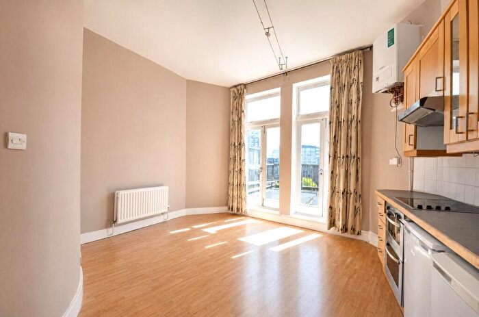 2 Bedroom Apartment To Rent In Colston Street, Bristol, Somerset, BS1