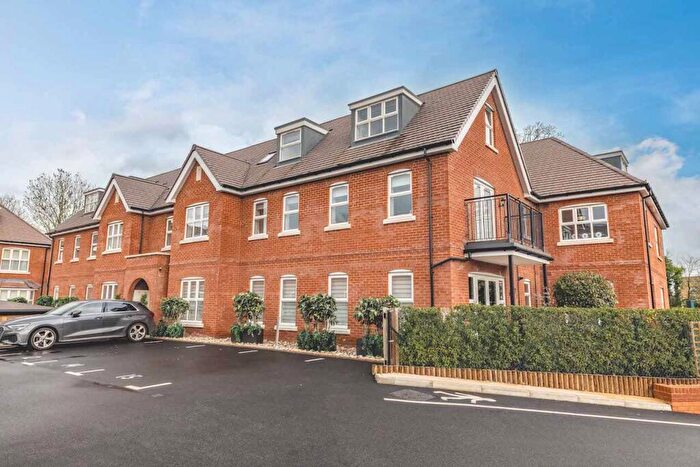 2 Bedroom Apartment For Sale In Meadow Court, Bangors Road South, Iver, SL0