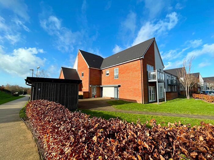 2 Bedroom Maisonette To Rent In Turnpike Lane, Faygate, Horsham, RH12