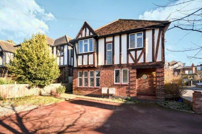 1 Bedroom Maisonette To Rent In Canewdon Road, Westcliff-On-Sea, SS0