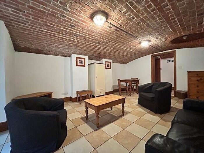 1 Bedroom Apartment To Rent In Green Lane, Derby, DE1