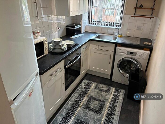 1 Bedroom Flat To Rent In Vicarage Lane, London, E6