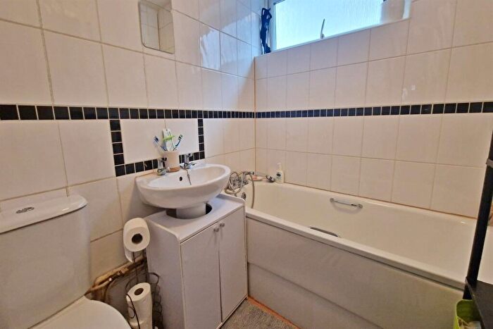 1 Bedroom Flat To Rent In Victoria Drive, Bognor Regis, PO21