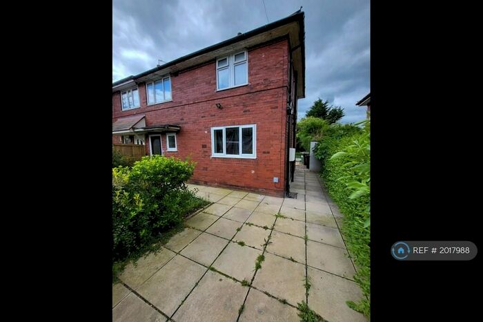 3 Bedroom Semi-Detached House To Rent In Neville Road, Leeds, LS15