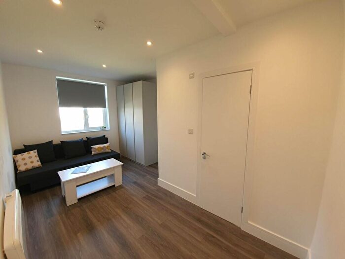 Studio To Rent In St Andrews Road, London, NW11