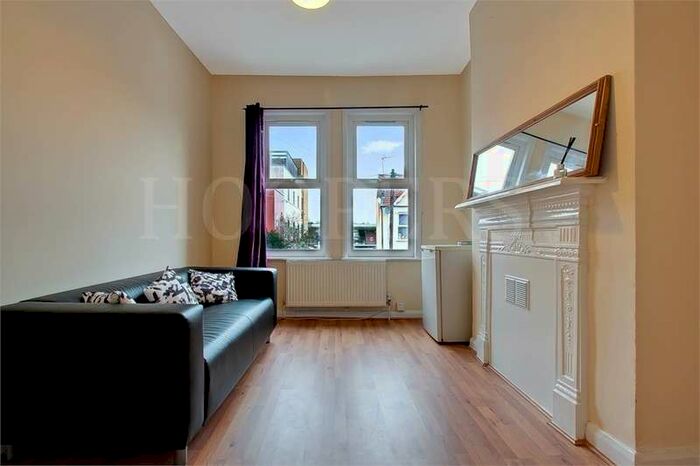 2 Bedroom Flat To Rent In Chapter Road, London, NW2