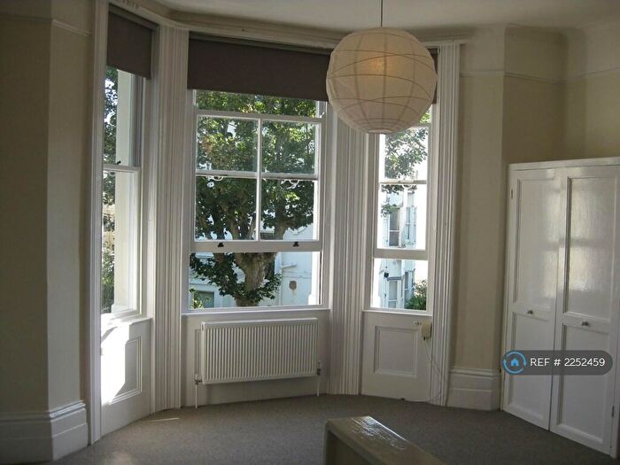 Studio To Rent In Buckingham Road, Brighton, BN1
