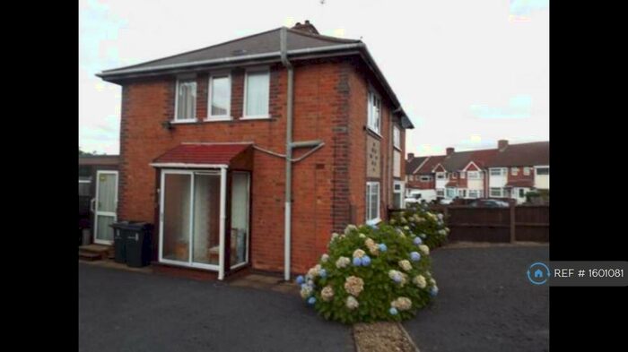 2 Bedroom Semi-Detached House To Rent In Sunningdale Road, Birmingham, B11