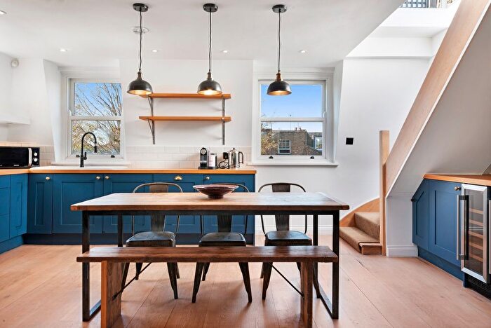 2 Bedroom Flat To Rent In Aldridge Road Villas, London, W11
