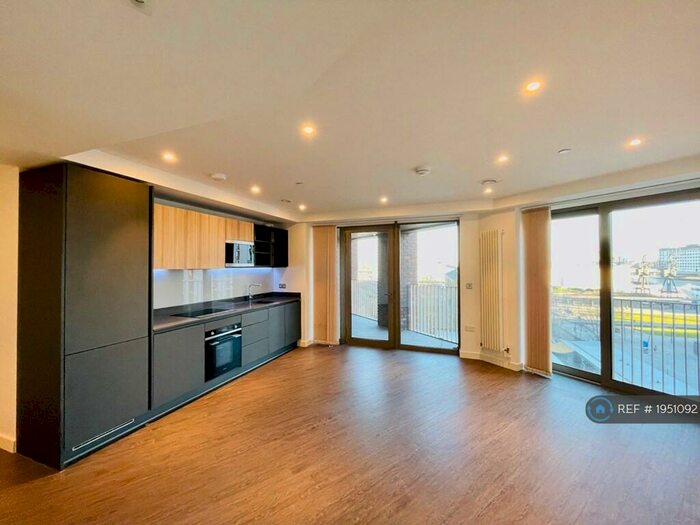 1 Bedroom Flat To Rent In Western Gateway, London, E16