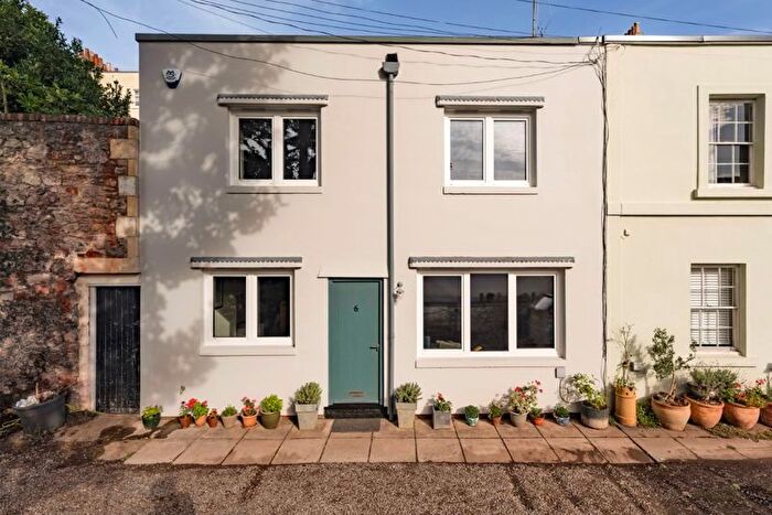 2 Bedroom End Terrace House For Sale In Caledonia Mews, Princess Victoria Street | Clifton, BS8