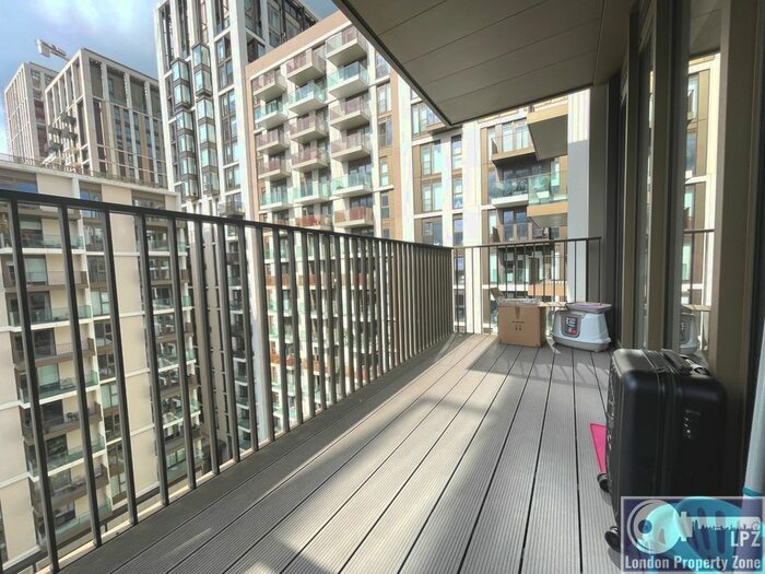 1 Bedroom Flat To Rent In Fountain Park Way, White City, London, W12