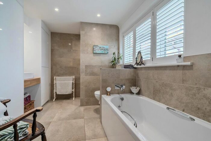 2 Bedroom Detached Bungalow For Sale In Old Farm Close, Bracklesham Bay, PO20