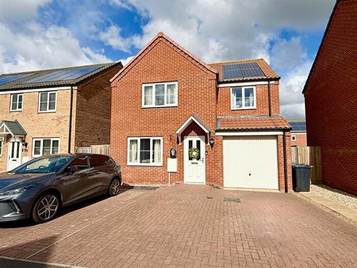 4 Bedroom Detached House For Sale In Portobello Drive, Martham, NR29