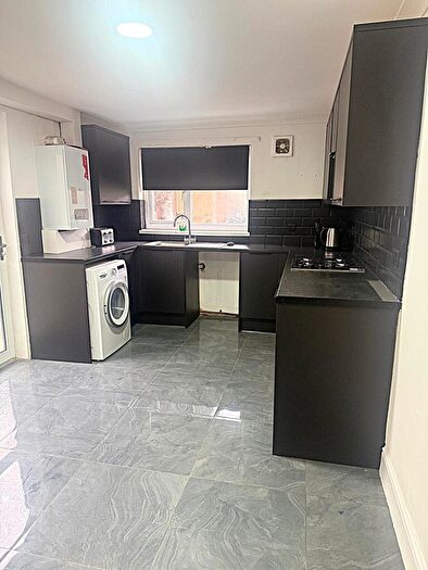 6 Bedroom Terraced House To Rent In Malefant Street, Cathays, Cardiff, CF24