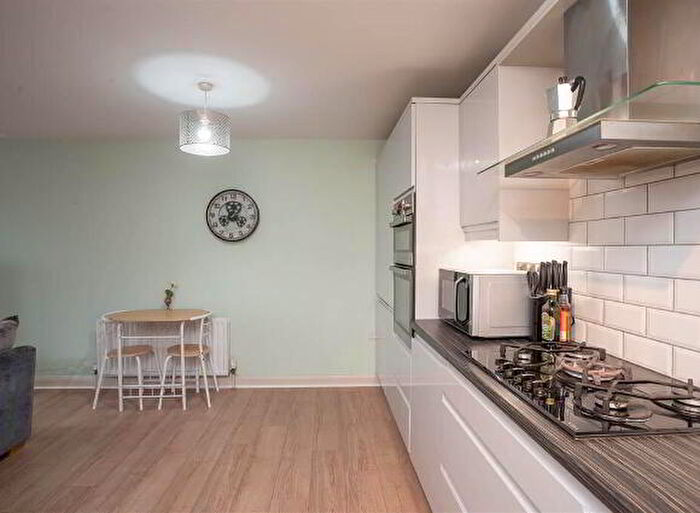3 Bedroom Apartments For Sale In Hawthornden Building, Belfast, BT6
