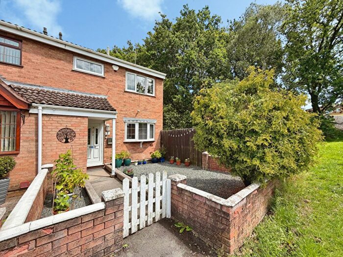 3 Bedroom End Terrace House For Sale In Moxhull Close, Willenhall, Wolverhampton, WV12