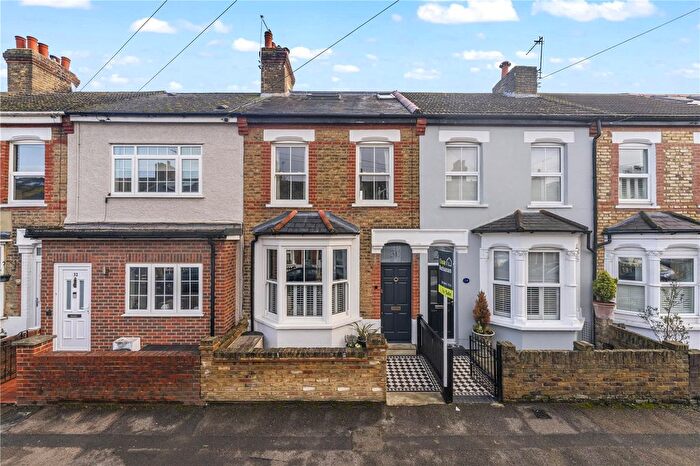 3 Bedroom Terraced House For Sale In Linden Road, Hampton, TW12