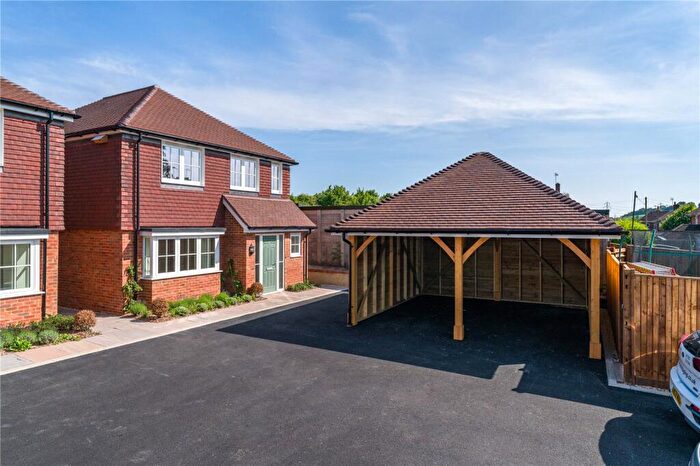 4 Bedroom Detached House For Sale In Twyford Rise, South Lane, Clanfield, Hampshire, PO8
