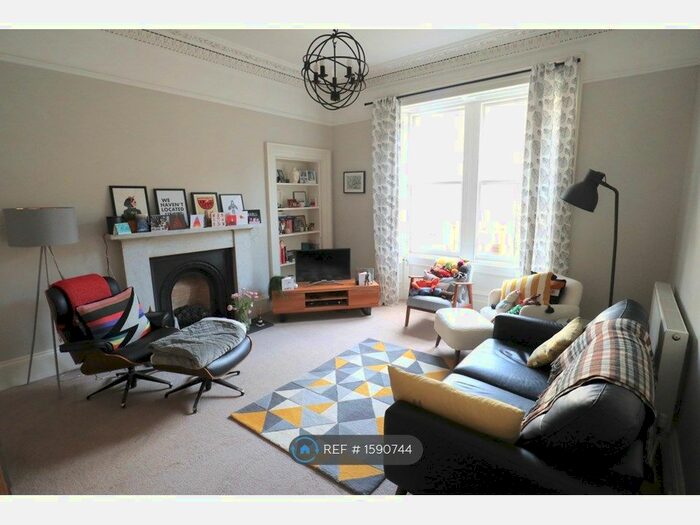 2 Bedroom Flat To Rent In Morningside Road, Edinburgh, EH10