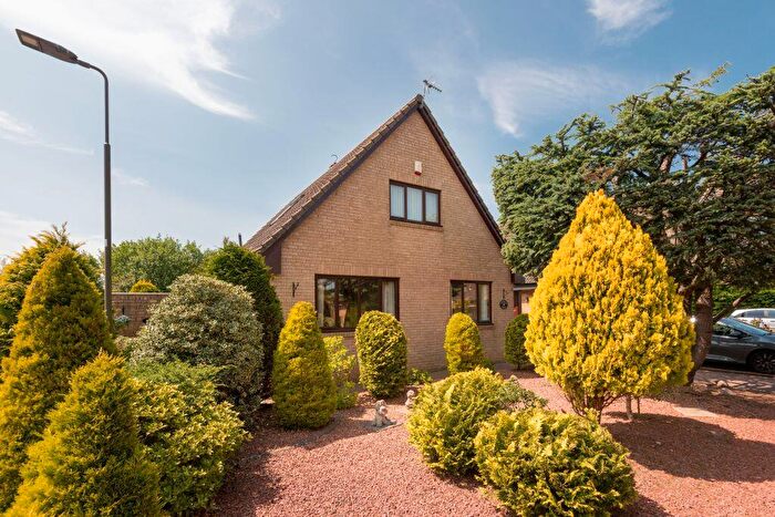 4 Bedroom Detached House For Sale In Fleets Grove, Tranent, East Lothian, EH33