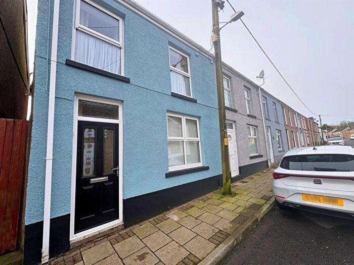3 Bedroom End Of Terrace House For Sale In Maiden Street, Cwmfelin, Maesteg, CF34