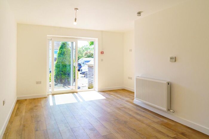 1 Bedroom Flat To Rent In Kings Avenue, Falmouth, TR11