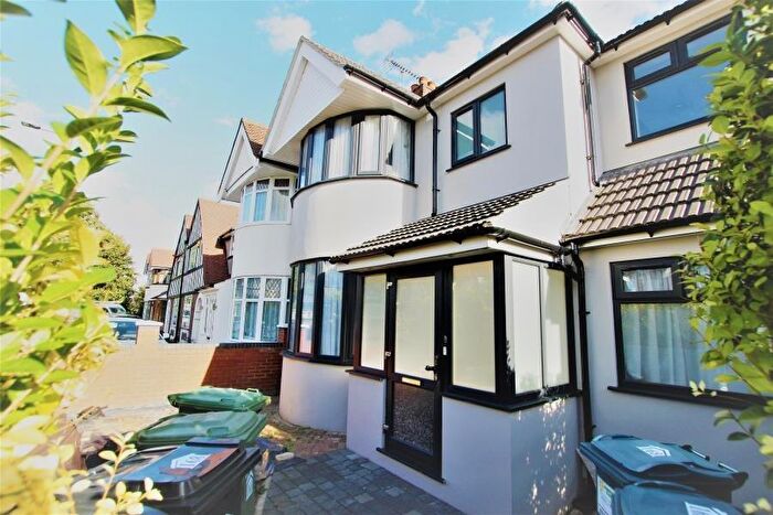 2 Bedroom Maisonette To Rent In Locket Road, Harrow, HA3