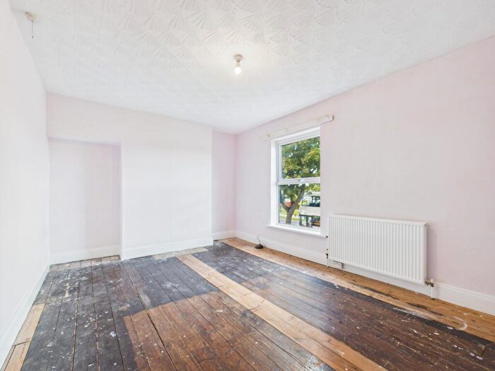 3 Bedroom Terraced House For Sale In Ings Road, Hull, East Riding Of Yorkshire, HU8