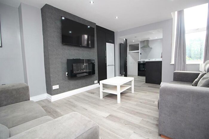 6 Bedroom Maisonette To Rent In Fairfield Road, Jesmond, Newcastle Upon Tyne, NE2