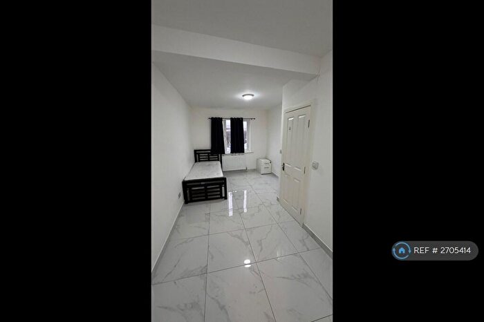 Studio To Rent In Brook St, Erith, DA8