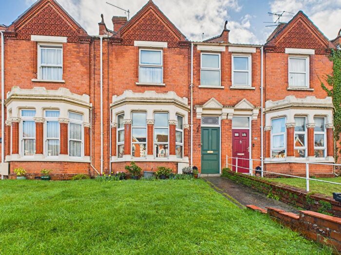 4 Bedroom Terraced House For Sale In Wembdon Road, Bridgwater, TA6