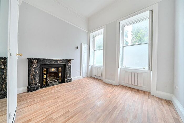 Studio For Sale In Grosvenor Place, Lambridge, Bath, BA1
