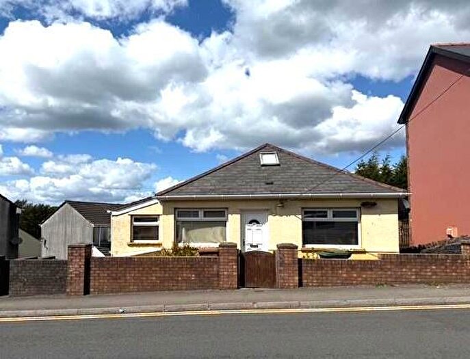 2 Bedroom Detached Bungalow To Rent In Strathview, Newbridge, Newport, NP11
