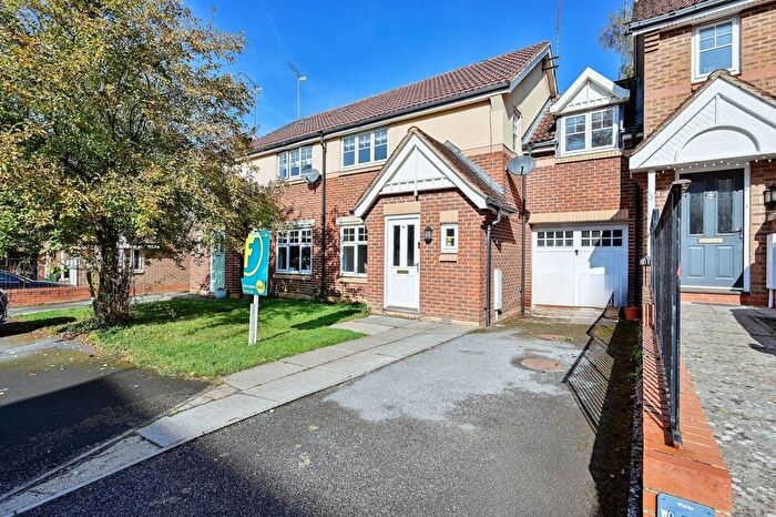 4 Bedroom Terraced House For Sale In Hopwood Close, Watford, WD17