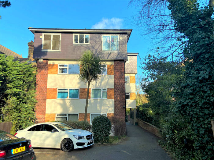 1 Bedroom Flat To Rent In A Bromley Road, Beckenham, Kent, BR3
