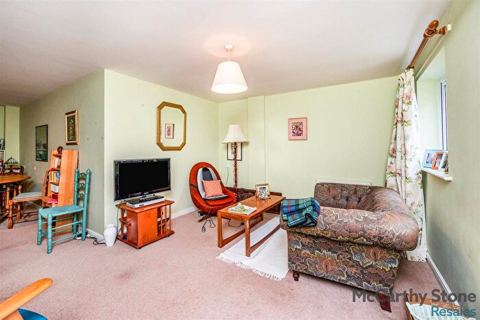 1 Bedroom Flat For Sale In Lorne Court, School Road, Moseley, Birmingham, B13
